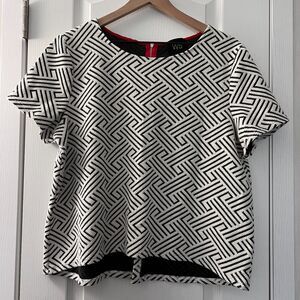 W5 Anthropologie Women's Black White Geometric Print Short Sleeve Top Size L